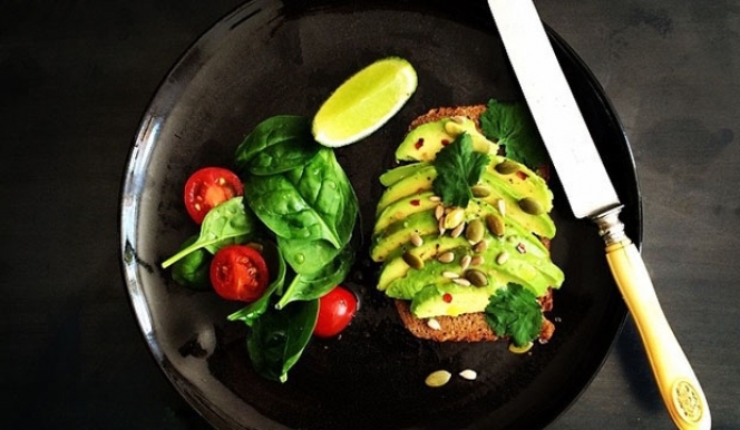 Stephanie Achar recipe: avocado on buckwheat bread